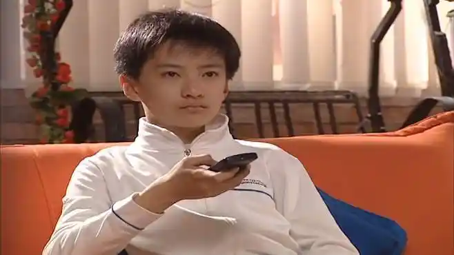 快乐星球1:佳佳跟乐乐分享感人事迹,结果乐乐的神回复真是绝了-影视综