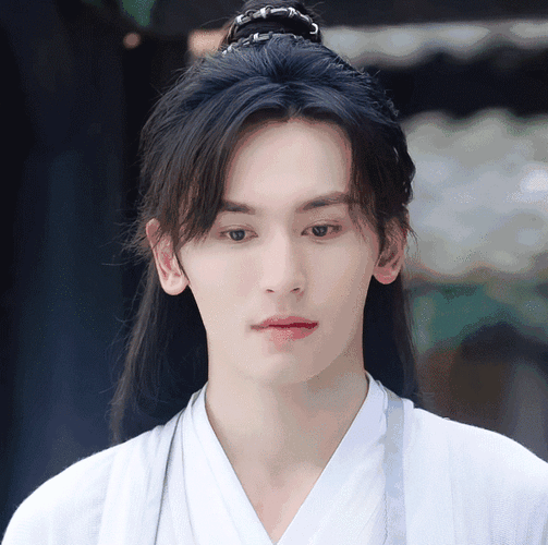 十年硬汉无人知一朝老婆天下闻