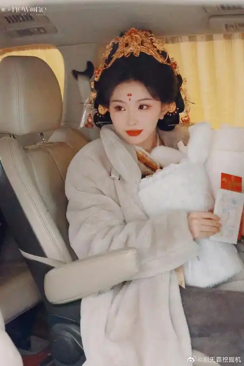 孔雪儿《#锦月如歌#》大婚路透释出又婚啦,好美好漂亮的小王女多演多