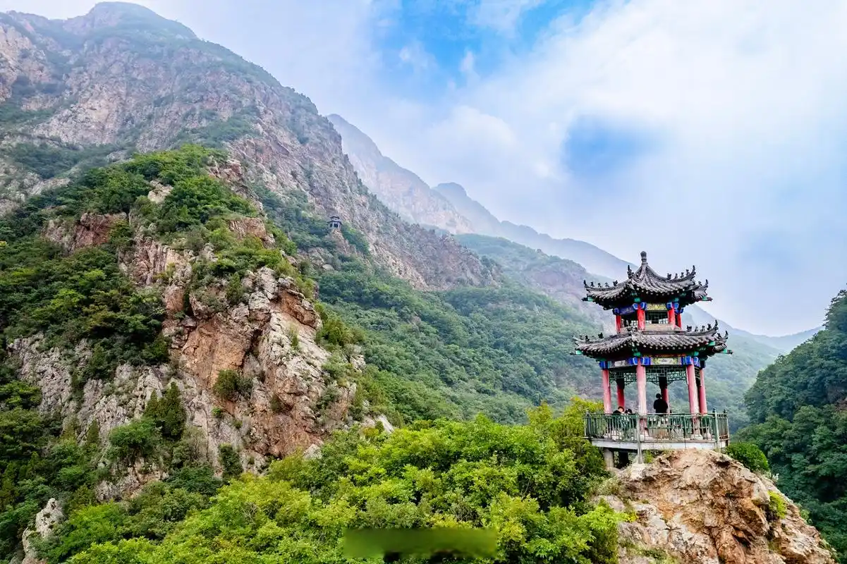 【在营口遇见赤山"天然氧吧",尽享森呼吸】  在辽宁营口,有一个小众