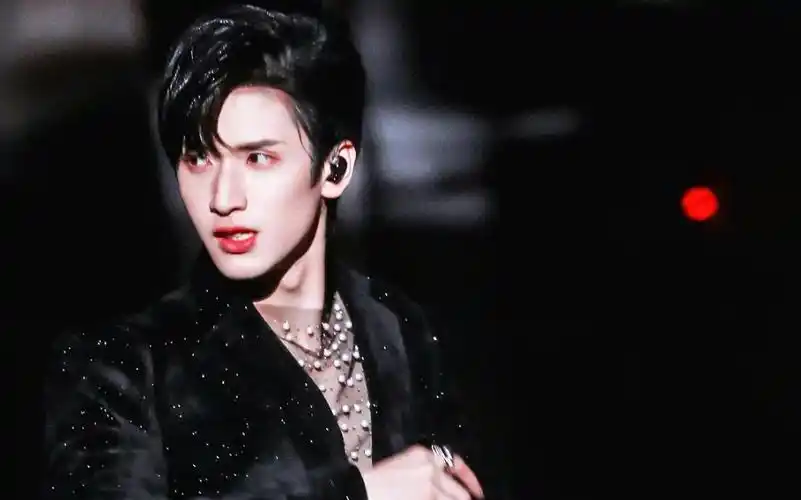 [严浩翔]《飘向北方》——也许知难而退中的"而" 太可爱了吧 哈哈哈