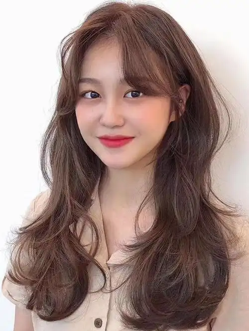 羊毛卷已经"失宠"了,2020年流行这4款卷发,时髦减龄又显脸小