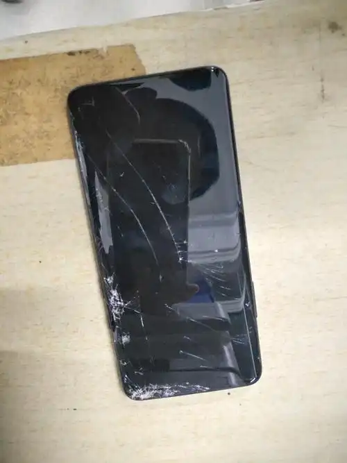 屏幕碎了 - oneplus 7 系列 - 一加手机社区官方论坛