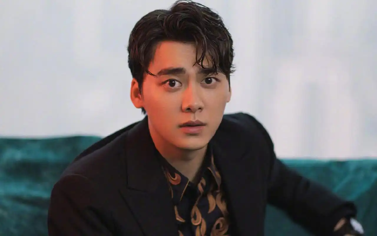 李易峰成熟魅力写真图片桌面壁纸