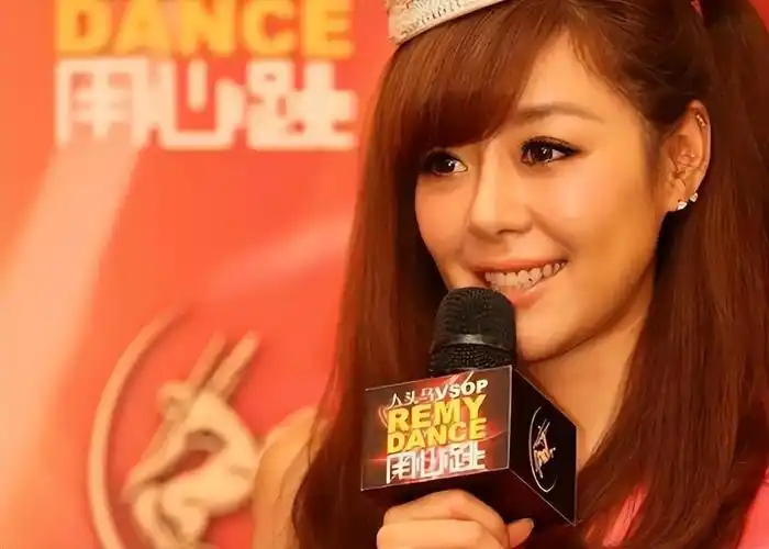 回顾超级女声6位冠军对比只有一人成大咖你认为谁才是总冠军