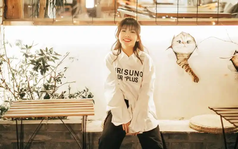 赖美云可爱俏丽高清桌面壁纸