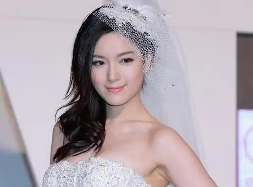 图郭富城前女友苟芸慧三级写真曾应压力过大爆肥到150斤