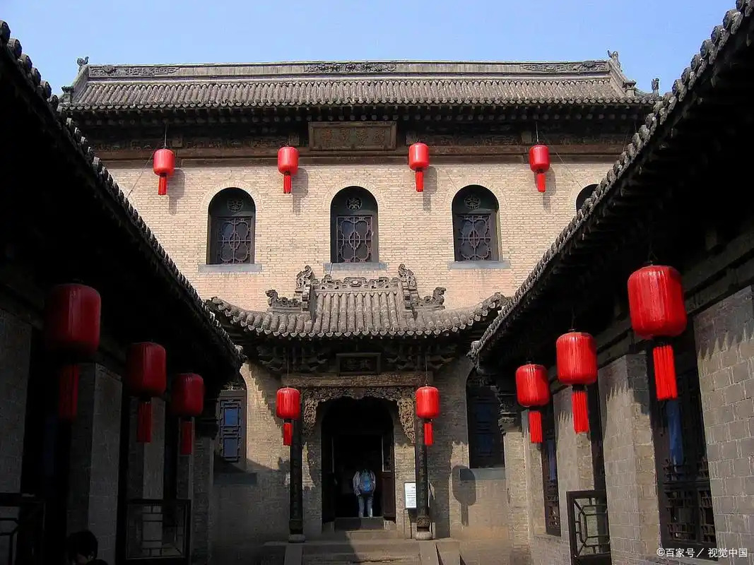 借位和替身,尤其是大明星越发如此,其实真正为艺术献身的情况不是很多