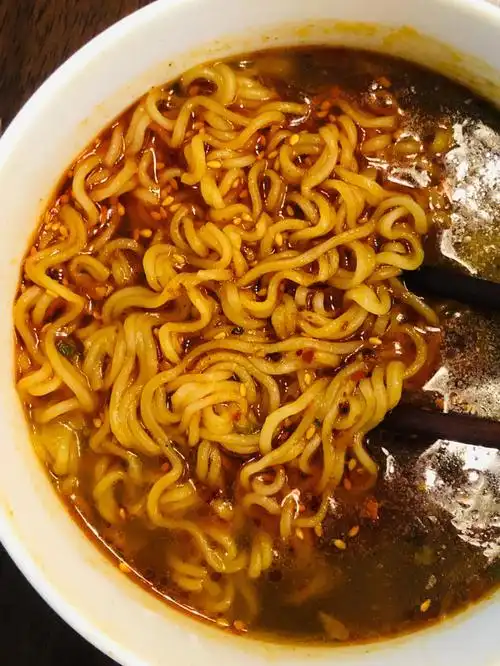 油泼辣子泡面60这么火是有原因的