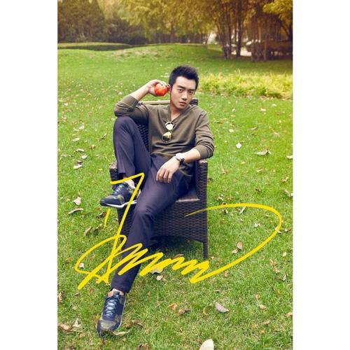 6寸  郑恺     亲笔签名照片新款热门宣传照签名照 4号