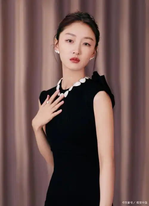 周冬雨刘昊然恋爱,刘昊然形象就变了?