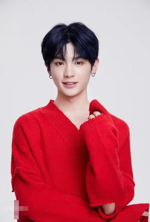 百分九少年早安call太撩人!范丞丞王子异不知羞,蔡徐坤宠溺极了