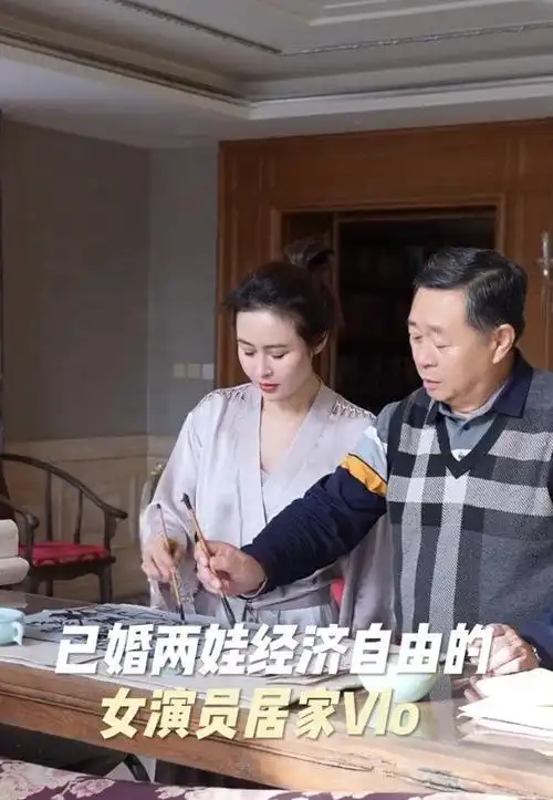 称已经济自由,圈外老公身份曝光|于明加|胡俊|父母_新浪新闻