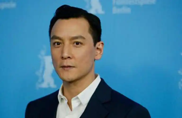 男神吴彦祖近照公开颜值下降的太快角度清奇露出双下巴