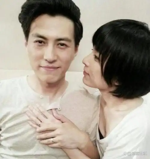 演员靳东受不了江珊女儿满脸嫌弃余生决定不会辜负离异的李佳