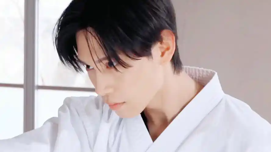 【佐藤瑠雅/写真拍摄花絮】前回踢与空手道服