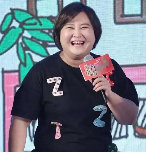 美术生画贾玲素描头像被网友称为灵魂画师直言赶紧换专业