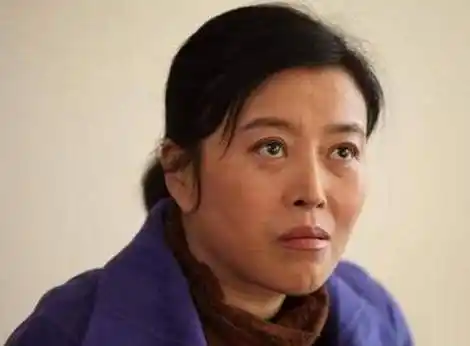 18年前,离过两次婚,又被孙红雷分手,6夺影后的丁嘉丽有多惨?