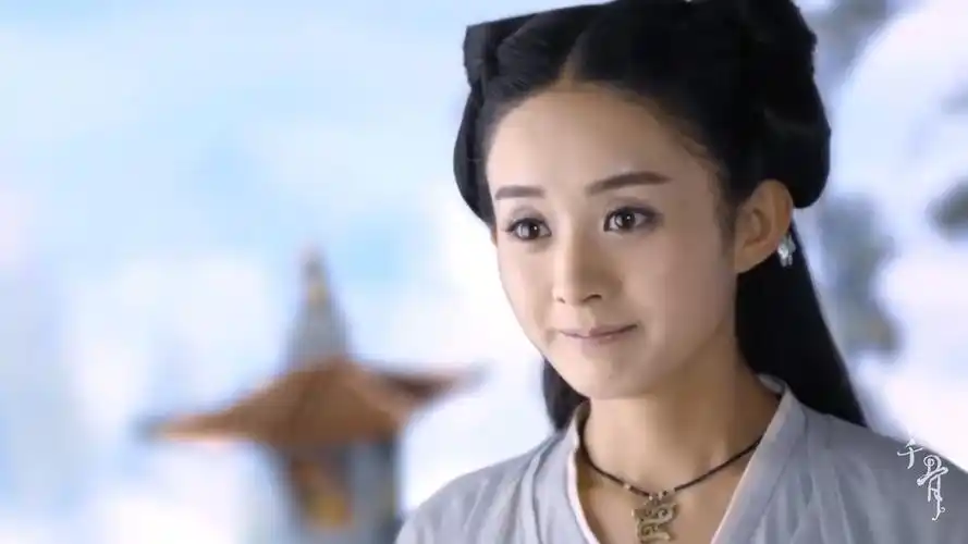 花千骨白子画给花千骨戴宫铃近距离接触花千骨芳心大乱