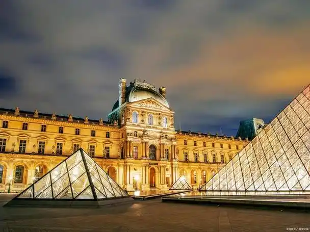 巴黎圣母院是圣诞节的重要场所之一