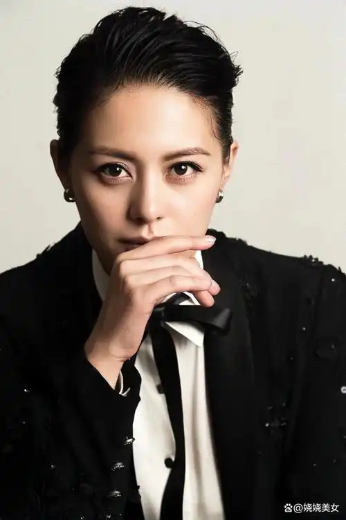 王力可的美貌无疑是令人惊艳的,她拥有阿娇和宁静的结合体,无论是哪种