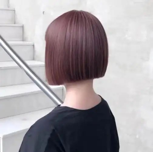 盐系一刀切短发 短直发型又甜又酷_直发发型 - 美发站