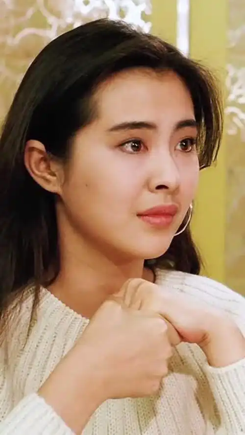 王祖贤那双琉璃瞳,真是流光溢彩,最美不过王祖贤真不是开玩笑