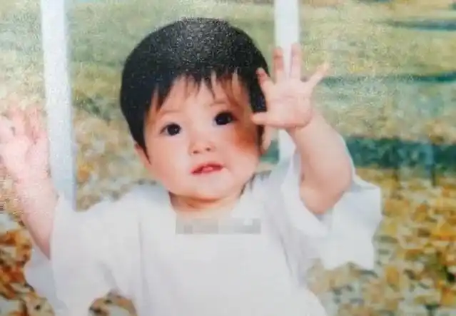 张予曦的童年照片很疯狂,美成娃娃的特征也很可爱