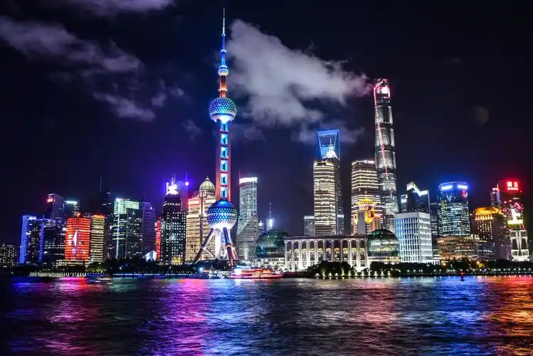 我们在魔都之巅俯视上海