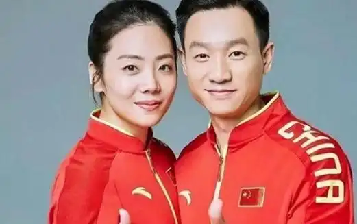 杨威这位奥运金牌得主真的没想到,他和妻子作为"武林高手",竟然会迎来