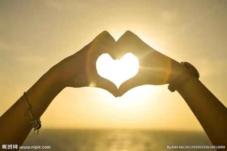 jpg颜色:rgb100共享分×关 键 词:心势 爱心手势 手势 手指 心形 桃心