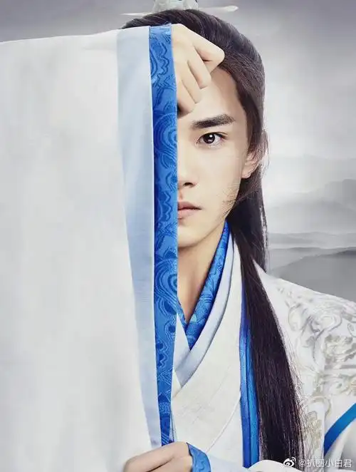 易烊千玺满江红黑衣胡渣造型#从《诛仙青云志》里面的鬼灵精怪的衅哌