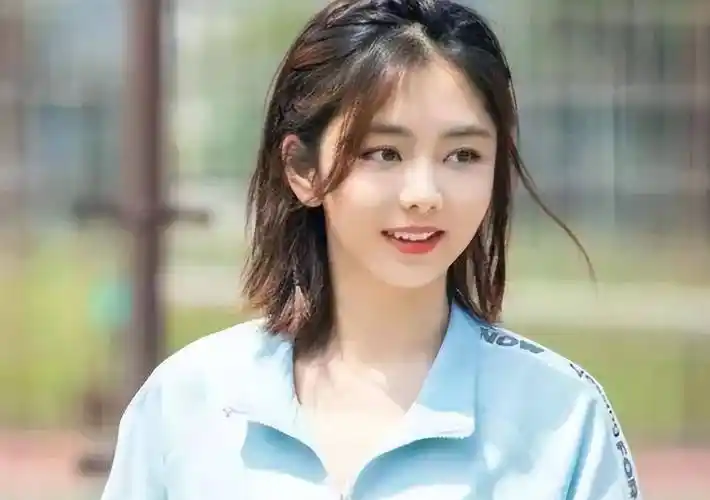 谭松韵在出演《甄嬛传》的时候,到底多大年龄?_少女_人物_角色