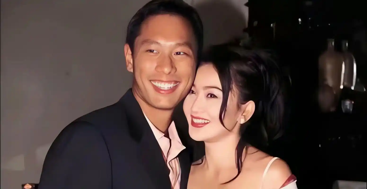 年轻时跟林志玲老公有点像!真厉害,驭夫有术!