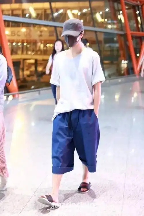 换季不用怕许魏洲贝嫂的睡衣风为你的秋装look找灵感