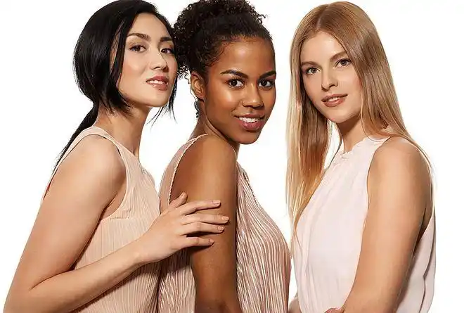 传统上,根据皮肤颜色的不同,人类可以分为四大人种——黄种人,黑种人