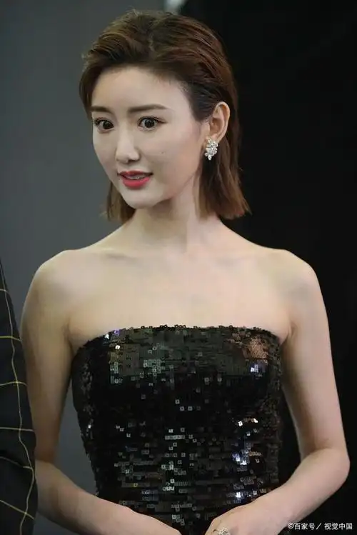 去掉美颜还是女神?毛晓彤生图被曝光,网友:只看眼睛就会爱上她