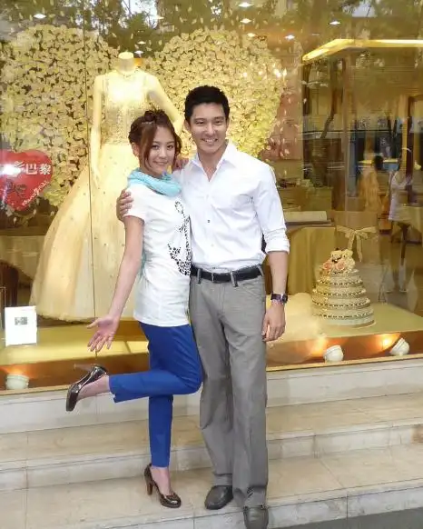 明道老婆王婷萱明道老婆王婷萱个人资料简历照片王婷萱是明道旗下