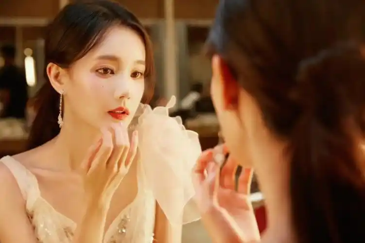 李一桐致敬大国工匠特别节目