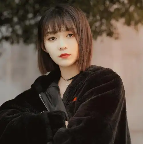 段奥娟头像,二传注明沈念辞,礼貌抱图.