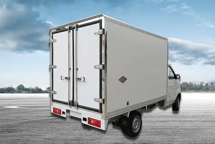 产品中心_瓦楞车厢_复合板车厢_厢式运输车_冷冻车厢_重庆勇图机械