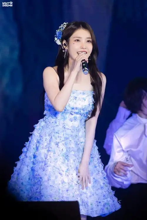 onlyu美图– 240630 iu2024世巡hereh曼谷演唱会 高清饭拍    【cr
