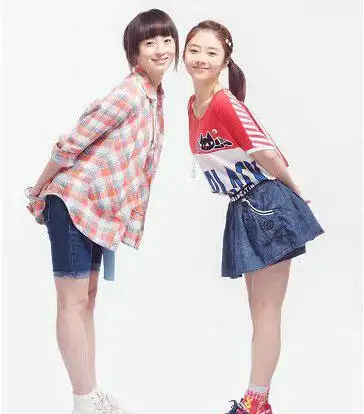 胡冰卿双胞胎姐姐照片曝光 两姐妹颜值惊艳大批网友