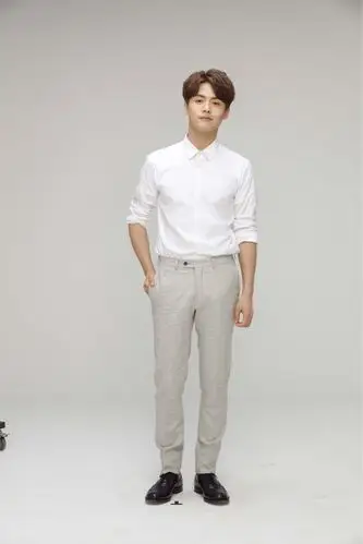 马天宇为爱献声 "生生不息" 《凉生》片尾曲mv化作孤独少年