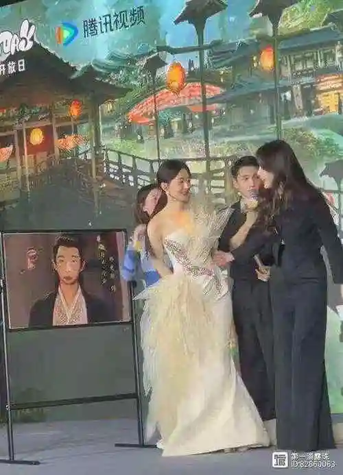 与凤行发布会赵丽颖林更新现场互动太有趣主演盖章喜剧实锤