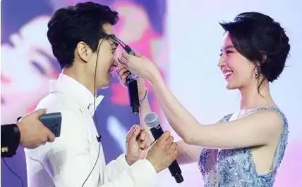 回顾刘亦菲宋承宪这段情一厢情愿的爱情注定无法长久