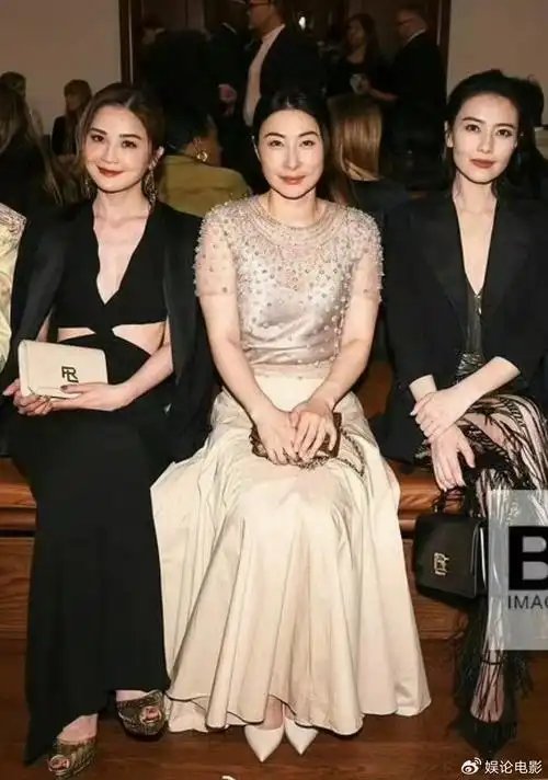 郭晶晶高圆圆等参加品牌活动,郭晶晶稳坐c位,端庄大气