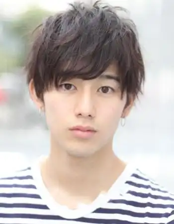 男生日式烫发图片 不同脸型搭配不同的发型才是王道