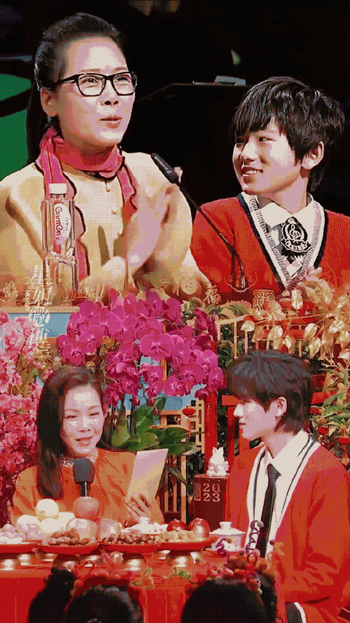 田震看宋亚轩模仿自己的reaction##你好星期六