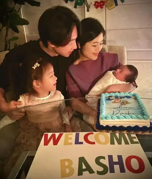 主持人陈辰:与程雷相恋7年遗憾分手,44岁高龄为小丈夫生二胎_余笛